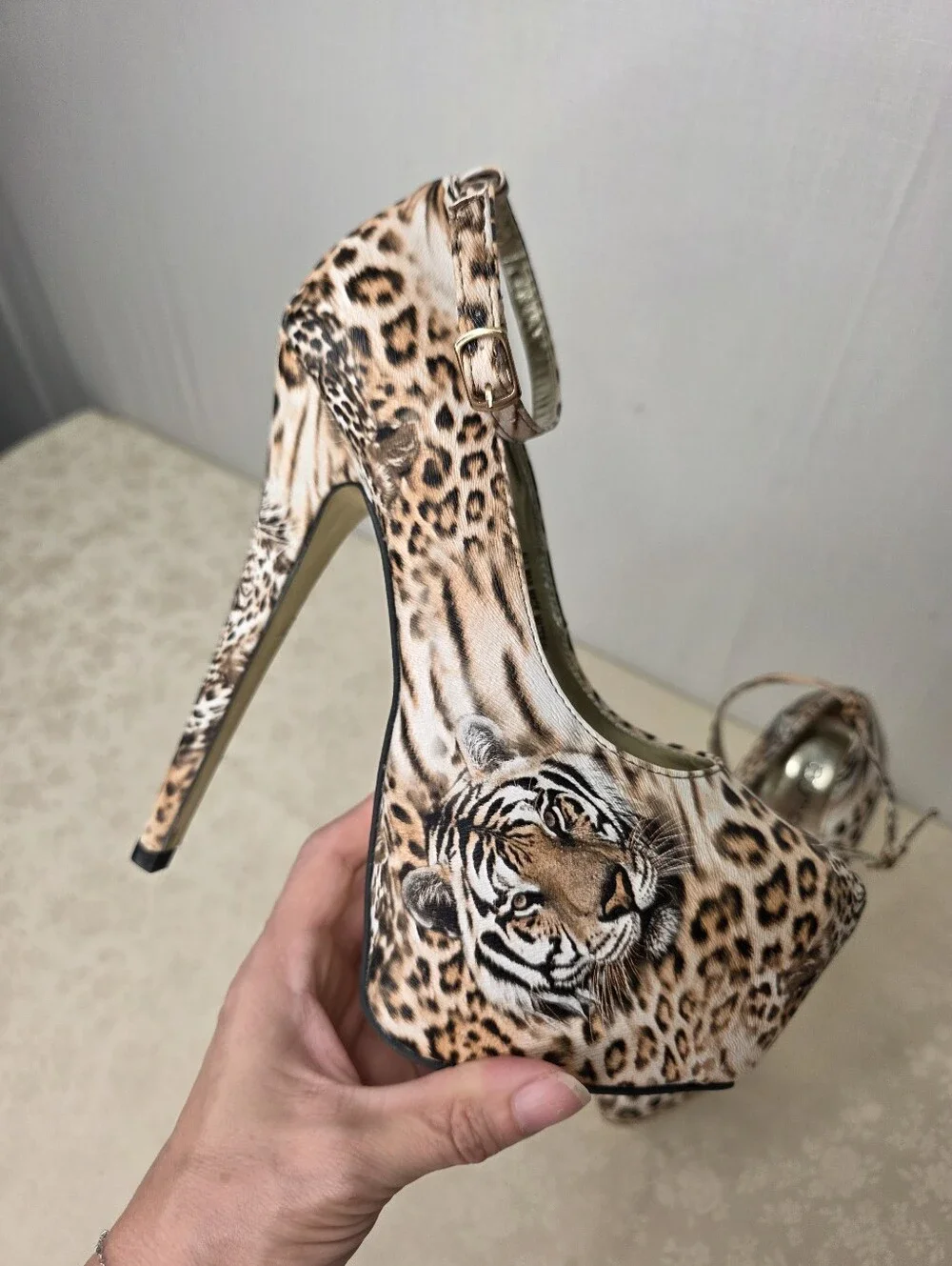 Bumper Animal Print Platform Heels Pumps Tiger Leopard Stiletto Size 7.5